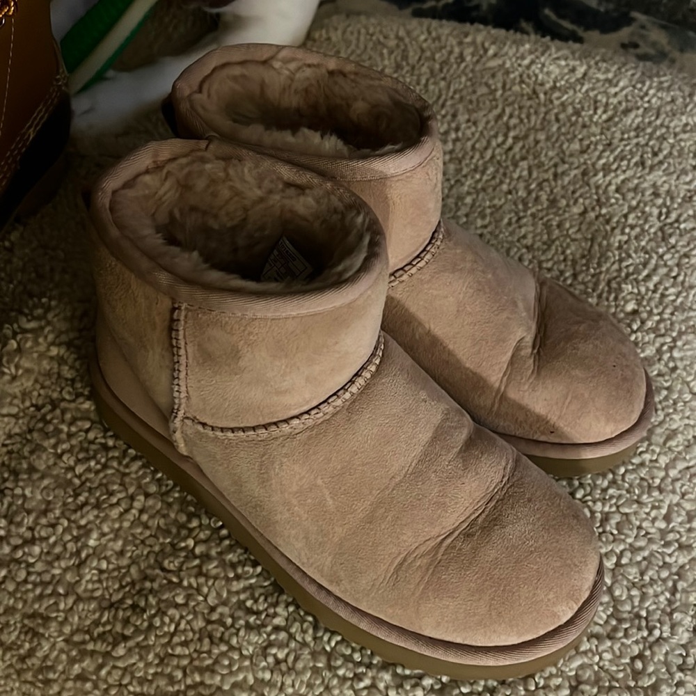 Ugg mini boots pink